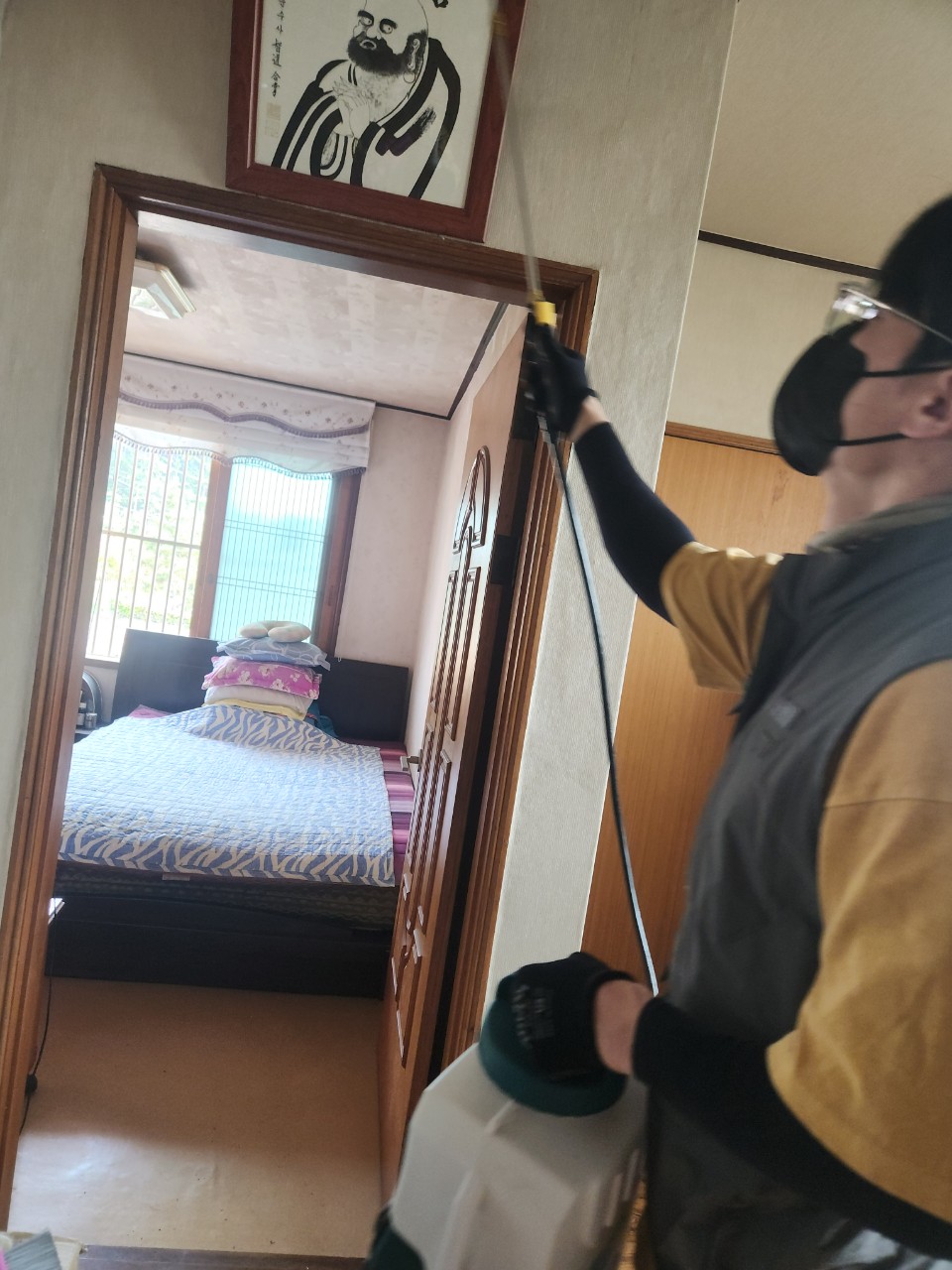 이천시 유품정리 작업 중 사진 1