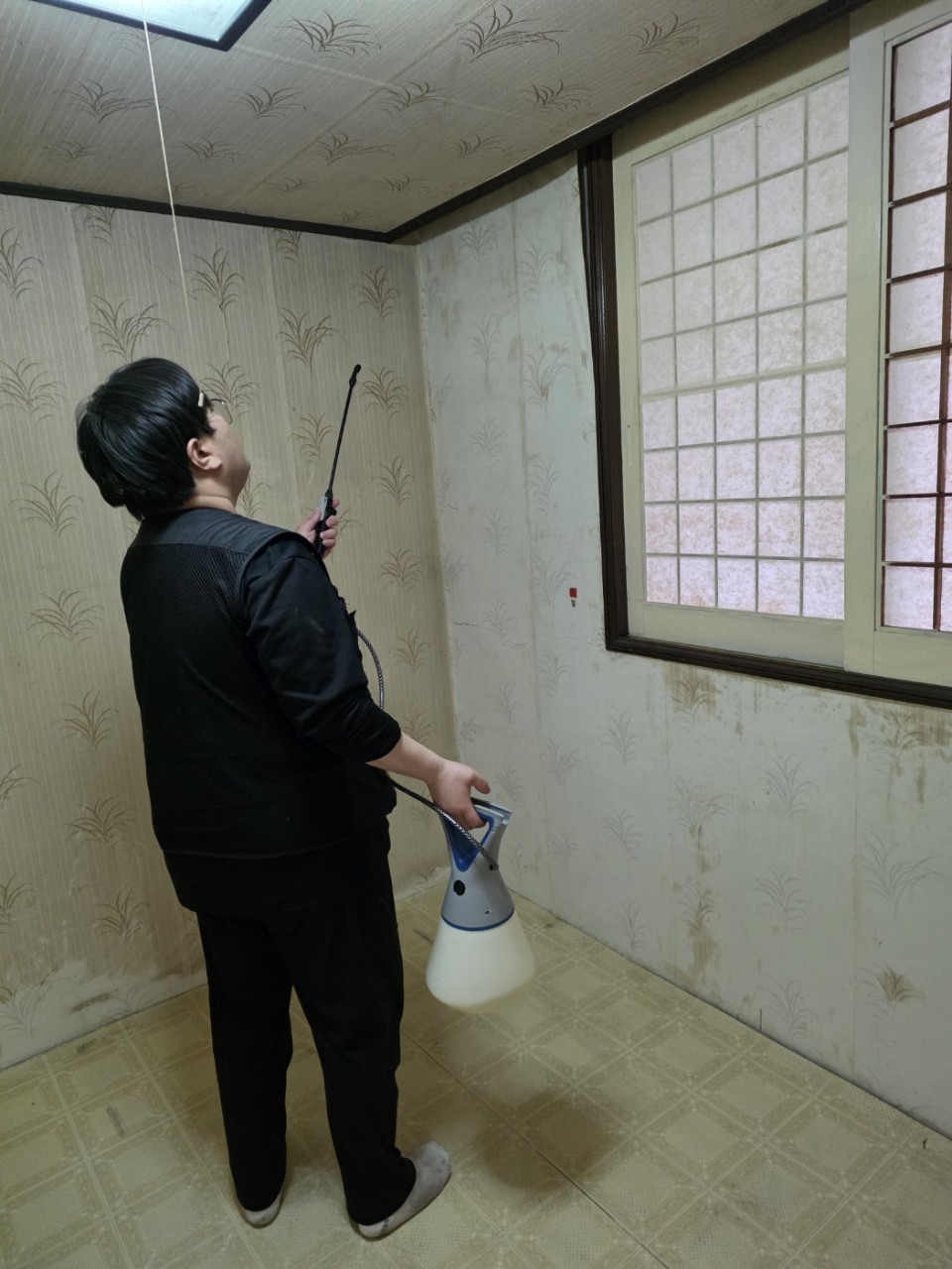 경기 유품정리 작업 중 사진 4